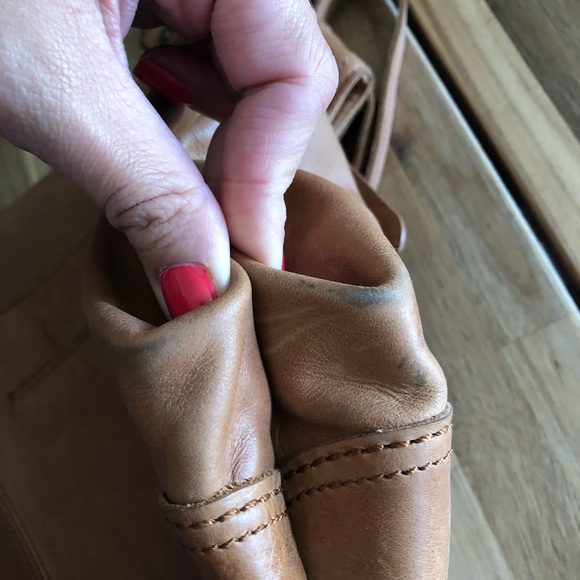 The Sak Tan Leather Handbag - Picture 5 of 7